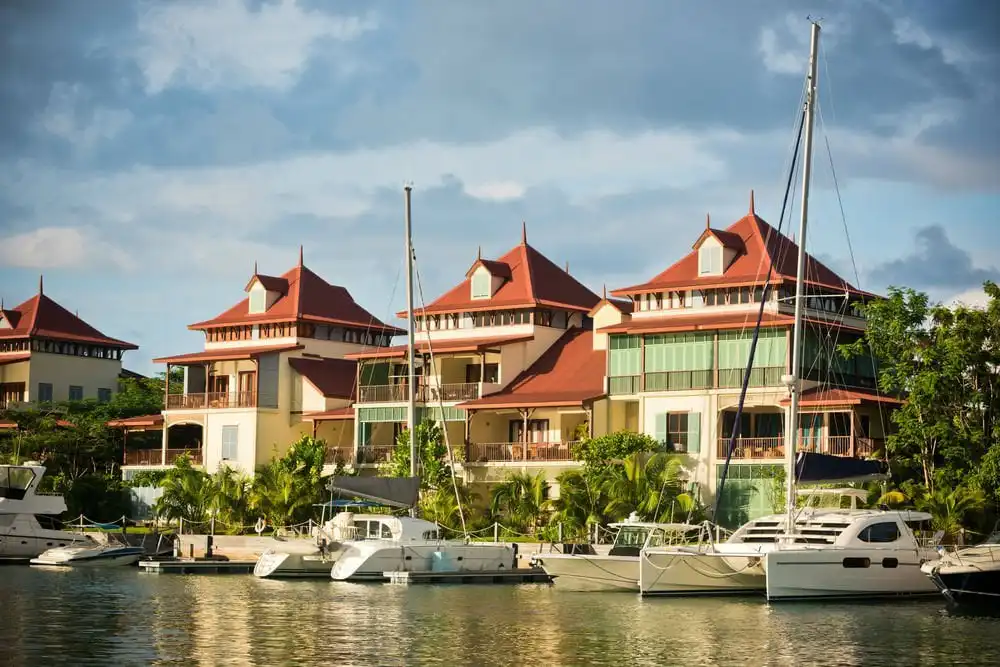 Seychelles or BVI: what to choose in 2020-2021?